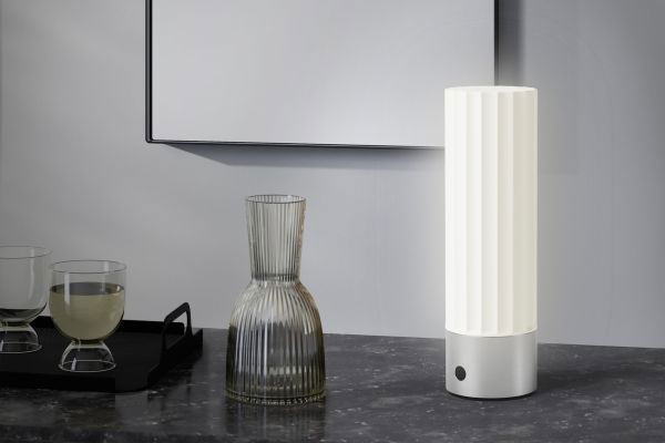 Zack Lámpara De Mesa LED Myna Recargable Sensor Táctil Luz Suave Batería Li-ion 4000 mAh Cable USB Incluido